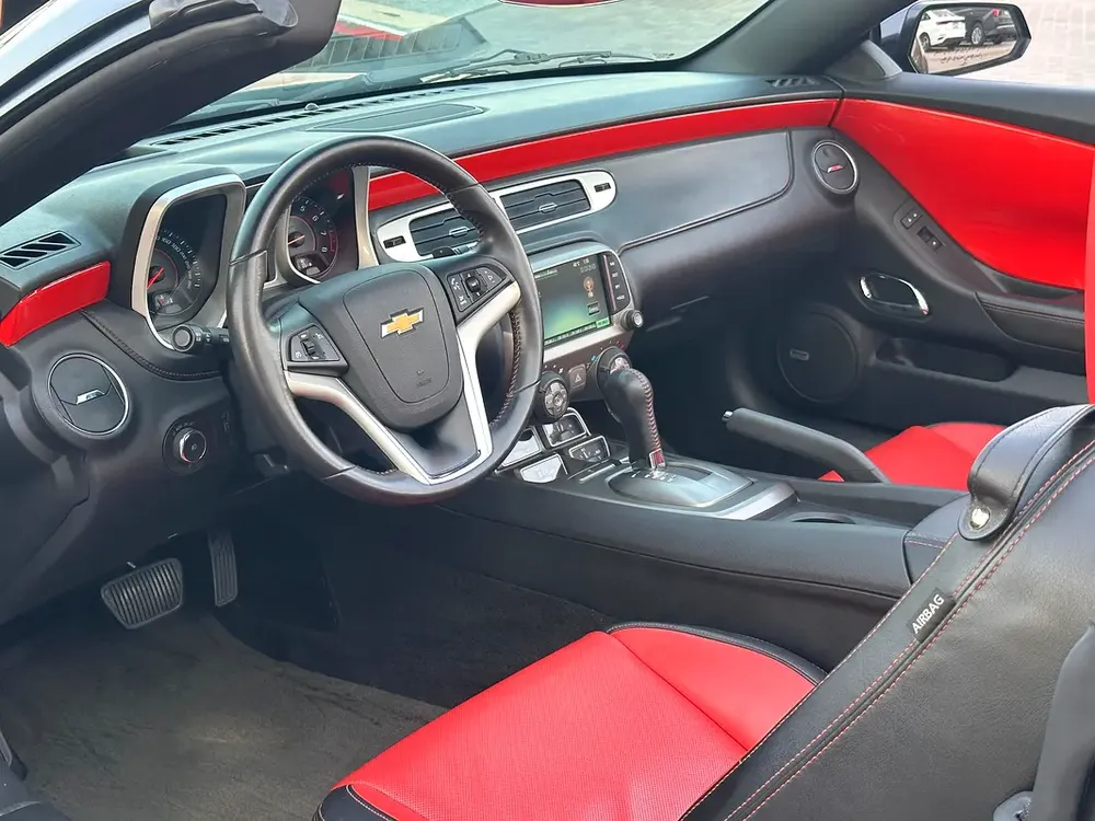 Camaro Convertible 3LT - GCC - Not negotiable السعر نهائي - Image 10
