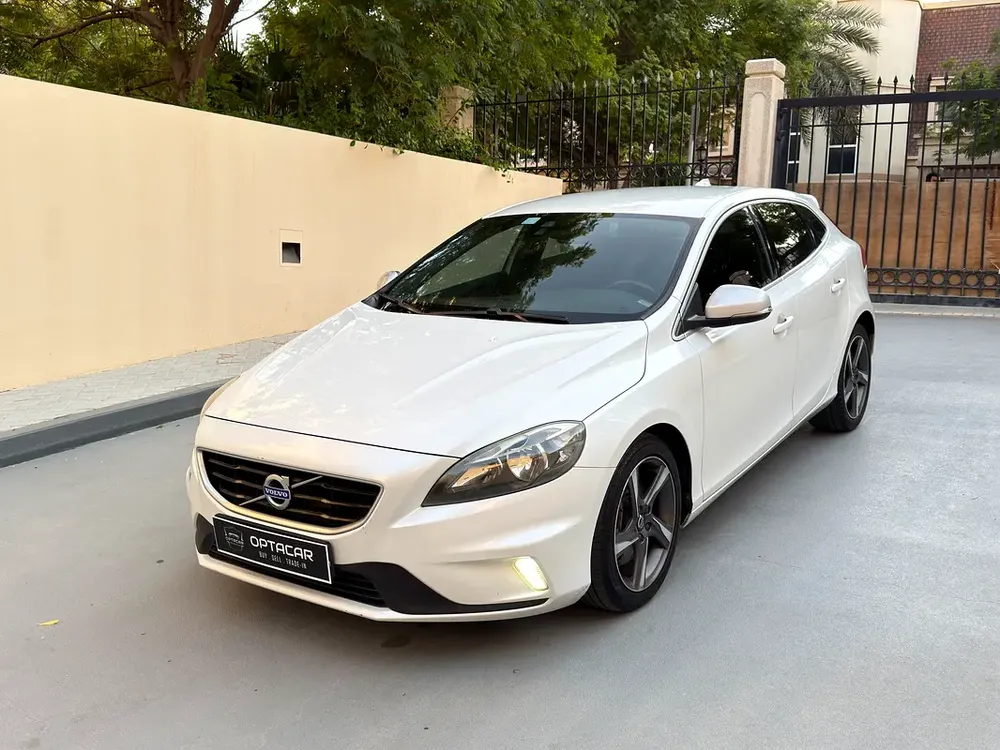 GULF SPECS 2016 VOLVO V40 T5 R-DESIGN 2.0LITRE V4 TURBO-CHARGED (AGENCY MAINTAINED TILL-DATE) - Image 4