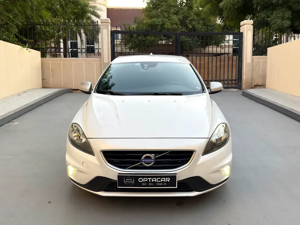 GULF SPECS 2016 VOLVO V40 T5 R-DESIGN 2.0LITRE V4 TURBO-CHARGED (AGENCY MAINTAINED TILL-DATE) - Image 5