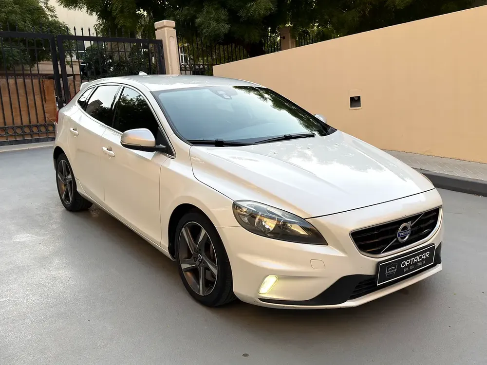 GULF SPECS 2016 VOLVO V40 T5 R-DESIGN 2.0LITRE V4 TURBO-CHARGED (AGENCY MAINTAINED TILL-DATE) - Image 6