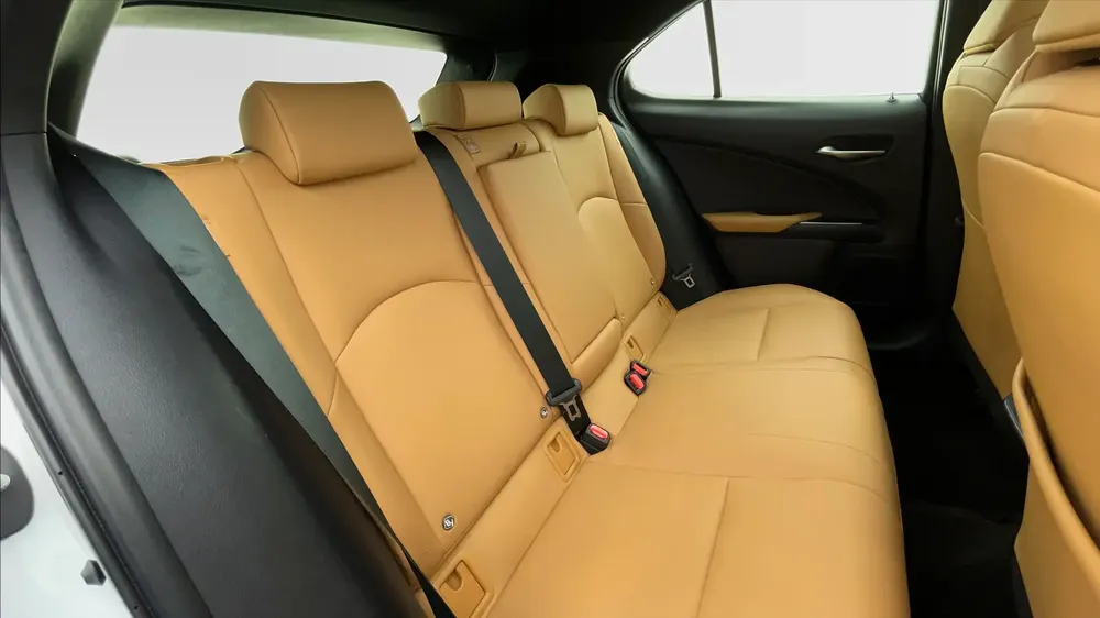 AED 1,941/month | 0 Downpayment | Manufacturer Warranty | 30 Day Return | MERCEDES-BENZ A 35 2022 - Image 10