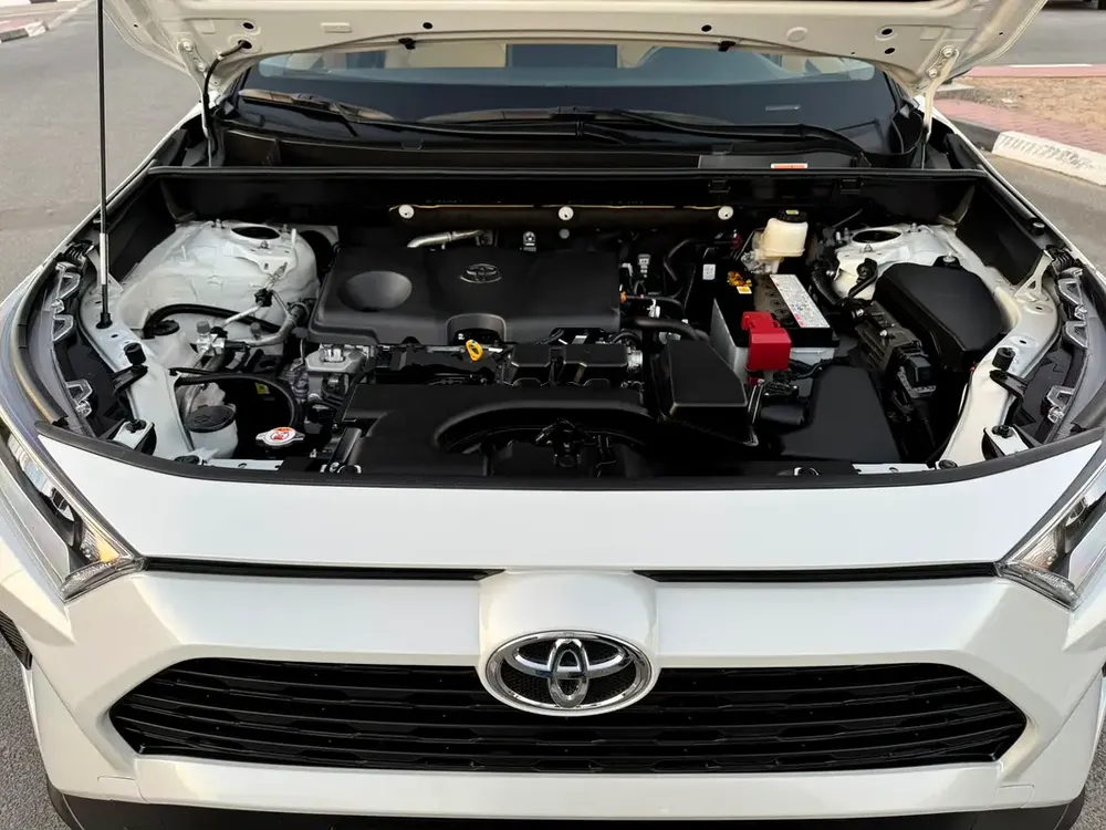 Toyota RAV4 EX No Accident Original Paint Model 2025 GCC Mid Options Excellent Conditions. - Image 18