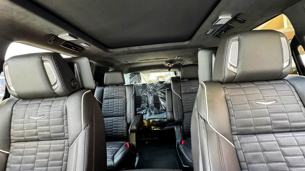 Cadillac Escalade ESV Sport Platinum 6.2L V8 4WD 2026 Brand New American Specs - Image 7