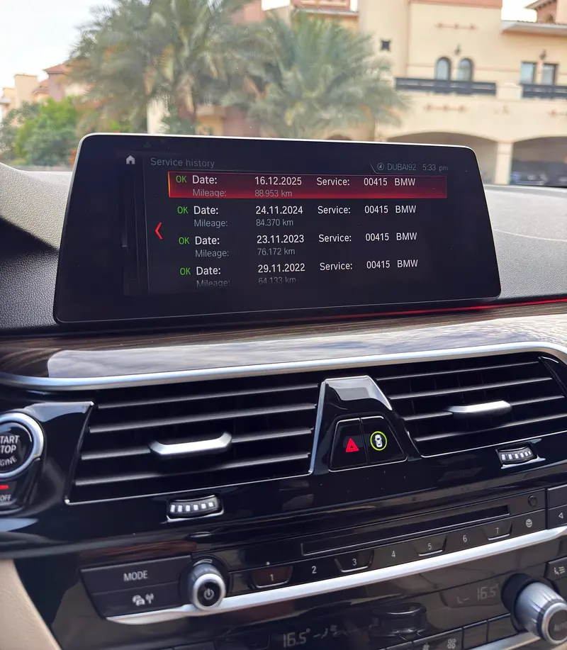 2018 BMW 520i M Kit GCC Low Mileage Full Service History AGMC - Image 14