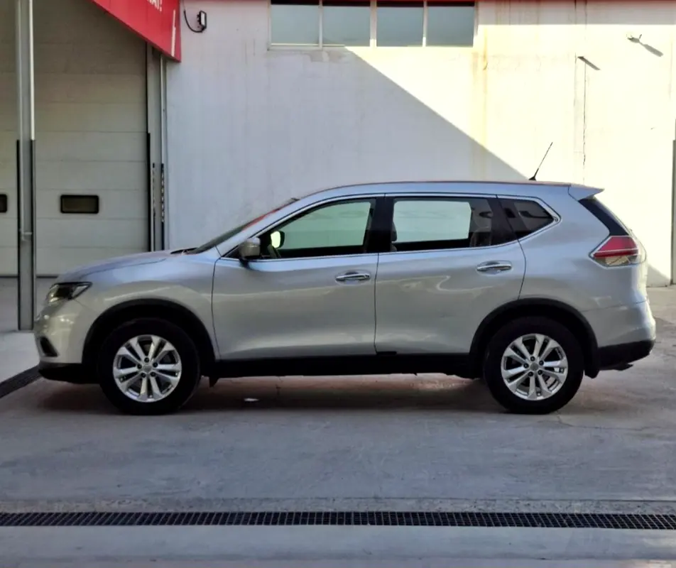Nissan X-Trail SV 2016 | GCC Specs | Well Maintained - Image 5