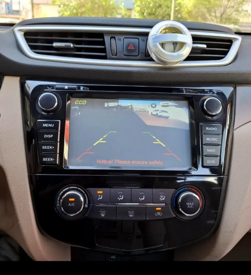 Nissan X-Trail SV 2016 | GCC Specs | Well Maintained - Image 8