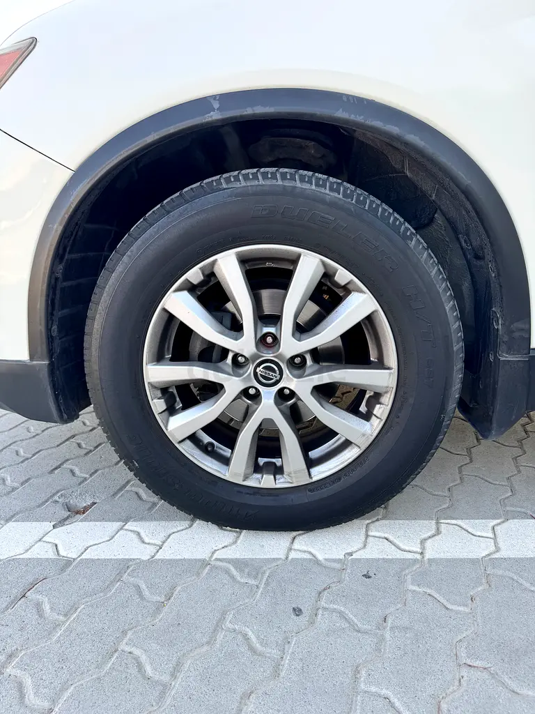Nissan Rogue SV - RTA Test passed - Ready to drive - Image 7