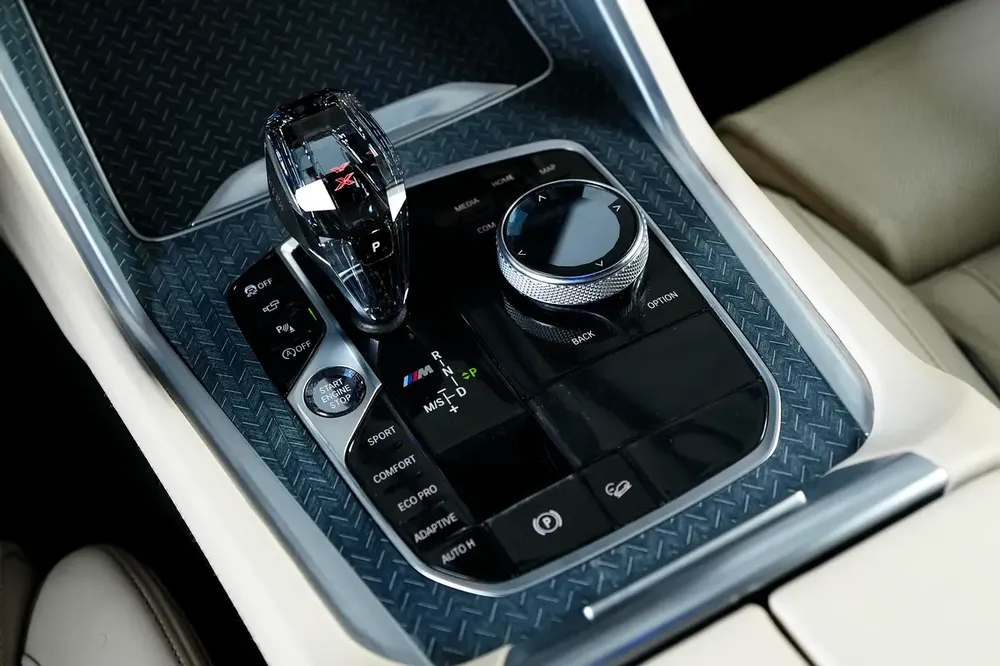 BMW X6 M50i-crystal package-M Aero dynamics package-Warranty and Service package available - Image 15