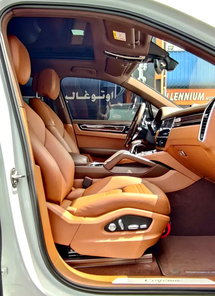 Porsche Cayenne SUV 3.6L Original paint 2020 GCC - Image 14
