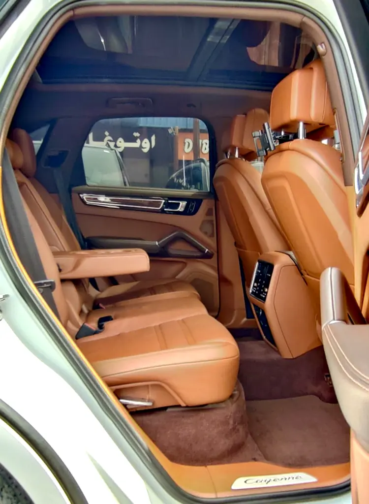 Porsche Cayenne SUV 3.6L Original paint 2020 GCC - Image 16