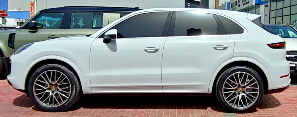 Porsche Cayenne SUV 3.6L Original paint 2020 GCC - Image 4