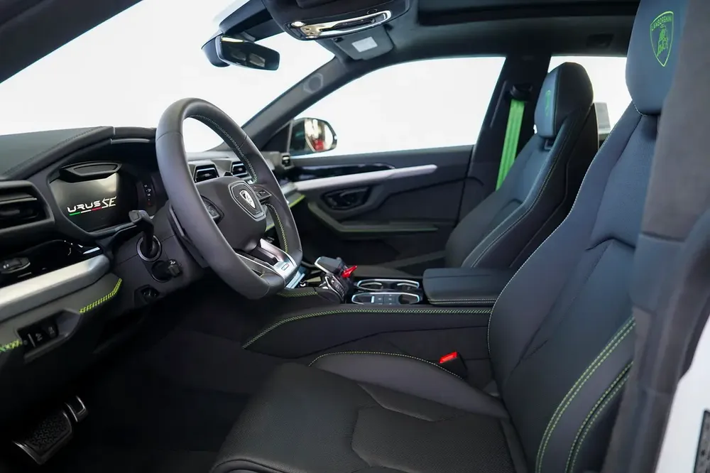 URUS SE | BANG OLUFSEN AUDIO | 3 YEARS SERVICE - Image 9