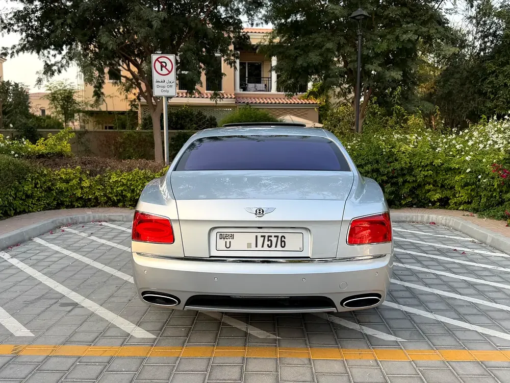 2015 Bentley Flying Spur - W12 - GCC - full service history- Low milage - Image 6