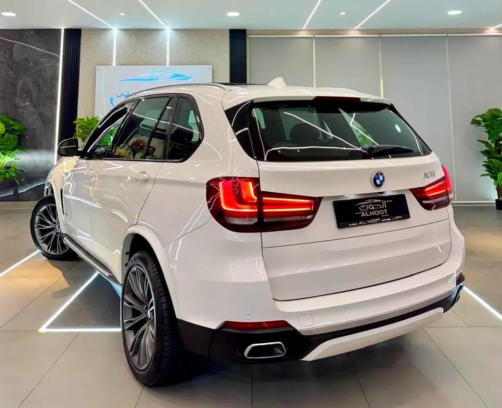 INDIVIDUAL BMW X5 V8 || 7 SEATS || TOP RANGE II GCC II ACCIDENT FREE I| BANG OLUFSEN SYSTEM I| RADAR - Image 5