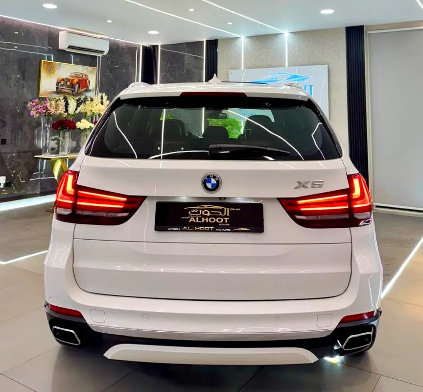 INDIVIDUAL BMW X5 V8 || 7 SEATS || TOP RANGE II GCC II ACCIDENT FREE I| BANG OLUFSEN SYSTEM I| RADAR - Image 6