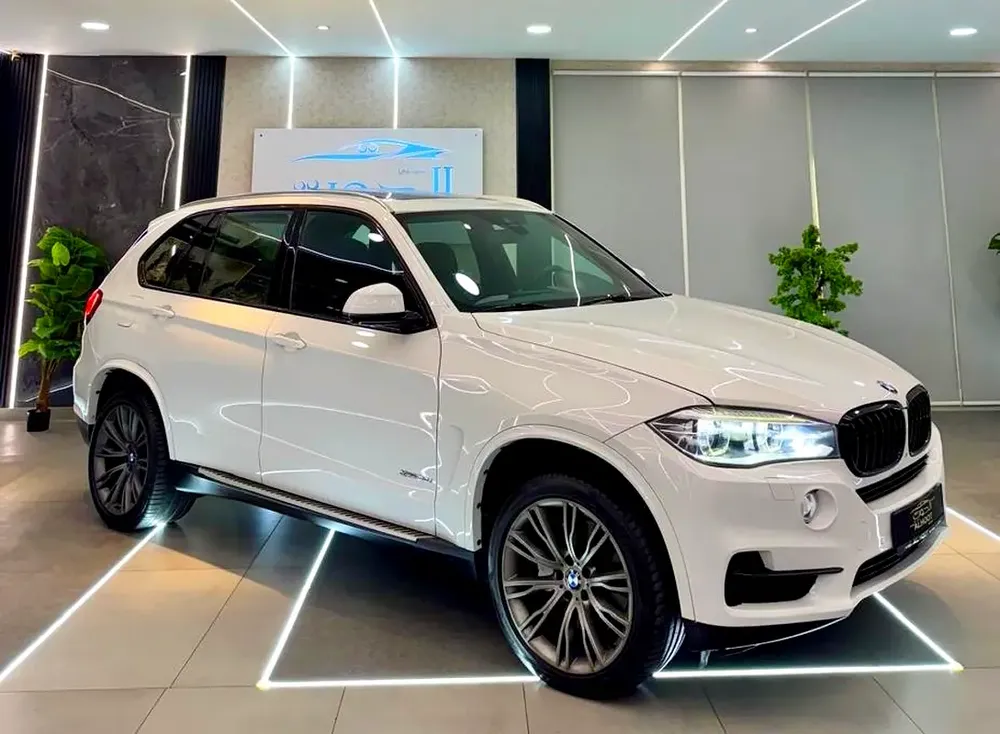 INDIVIDUAL BMW X5 V8 || 7 SEATS || TOP RANGE II GCC II ACCIDENT FREE I| BANG OLUFSEN SYSTEM I| RADAR - Image 8