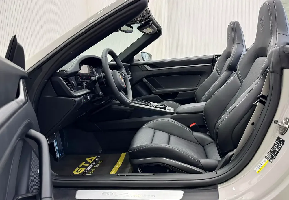 2025 Porsche 911 Carrera Cabriolet 992.2, 2 Years Porsche Warranty, Porsche Full Service History,GCC - Image 15