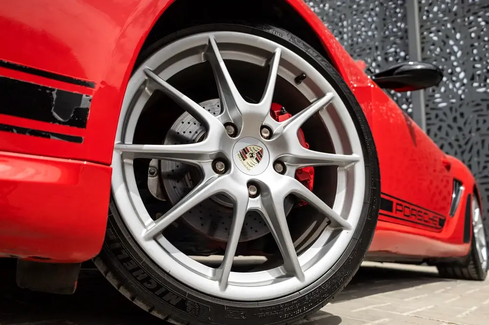 Porsche Cayman R 2012 GCC specs - Image 12