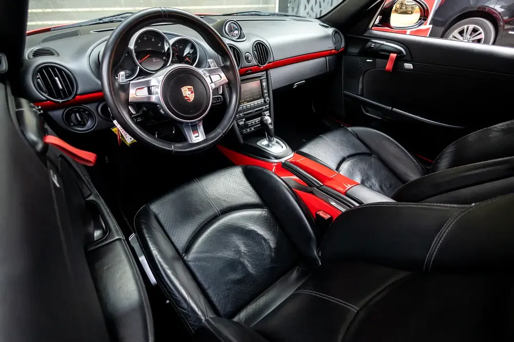 Porsche Cayman R 2012 GCC specs - Image 16