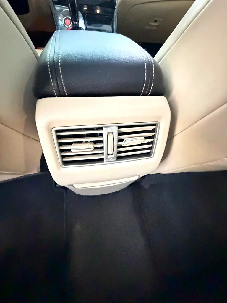 Nissan Maxima SR 2016 - GCC Specs - Well Maintained - Image 8