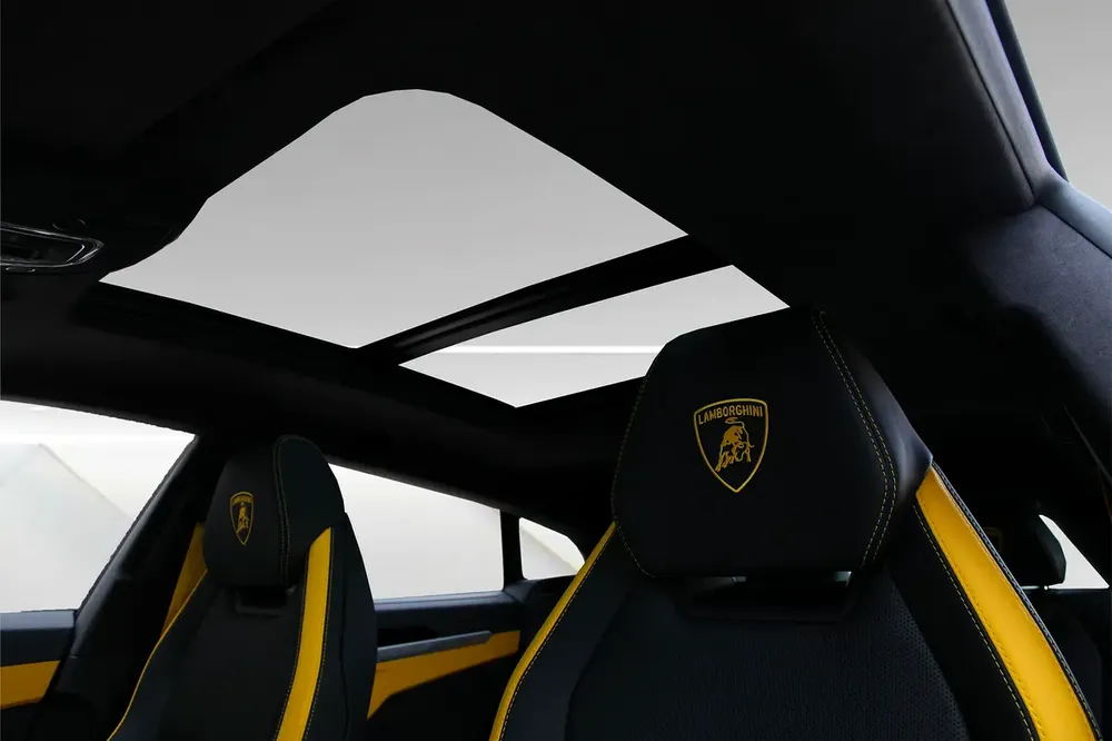 2025 LAMBORGHINI URUS SE - BRAND NEW - FULLY LOADED - LOCAL REGISTRATION - Image 10