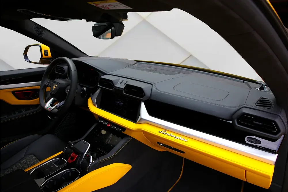 2025 LAMBORGHINI URUS SE - BRAND NEW - FULLY LOADED - LOCAL REGISTRATION - Image 12