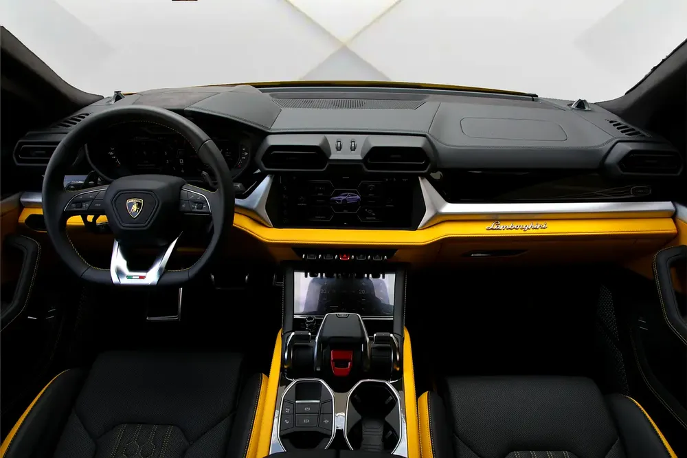 2025 LAMBORGHINI URUS SE - BRAND NEW - FULLY LOADED - LOCAL REGISTRATION - Image 13