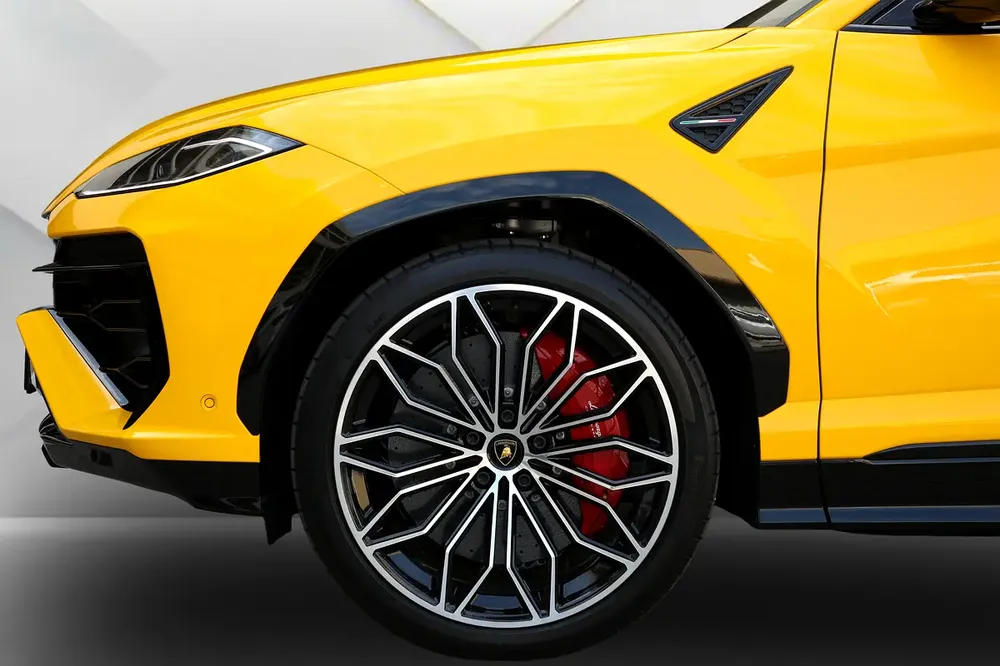 2025 LAMBORGHINI URUS SE - BRAND NEW - FULLY LOADED - LOCAL REGISTRATION - Image 7