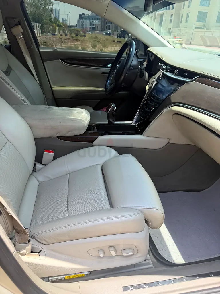 2013 Cadillac XTS Platinum | GCC | Luxury Sedan - Image 5