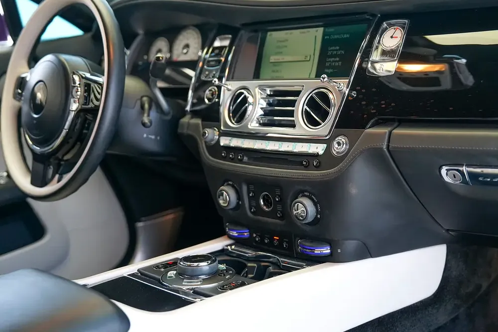 STARLIGHT | TWO TONE INTERIOR | GCC | WRAITH | WARRANTY AVAILABLE - Image 6