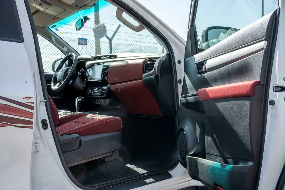 2026 Toyota Hilux DC S-GLX 2.7L Petrol AT - Image 10