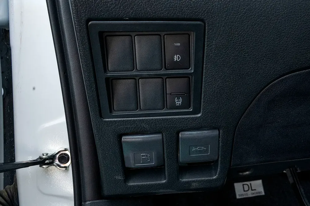 2026 Toyota Hilux DC S-GLX 2.7L Petrol AT - Image 8