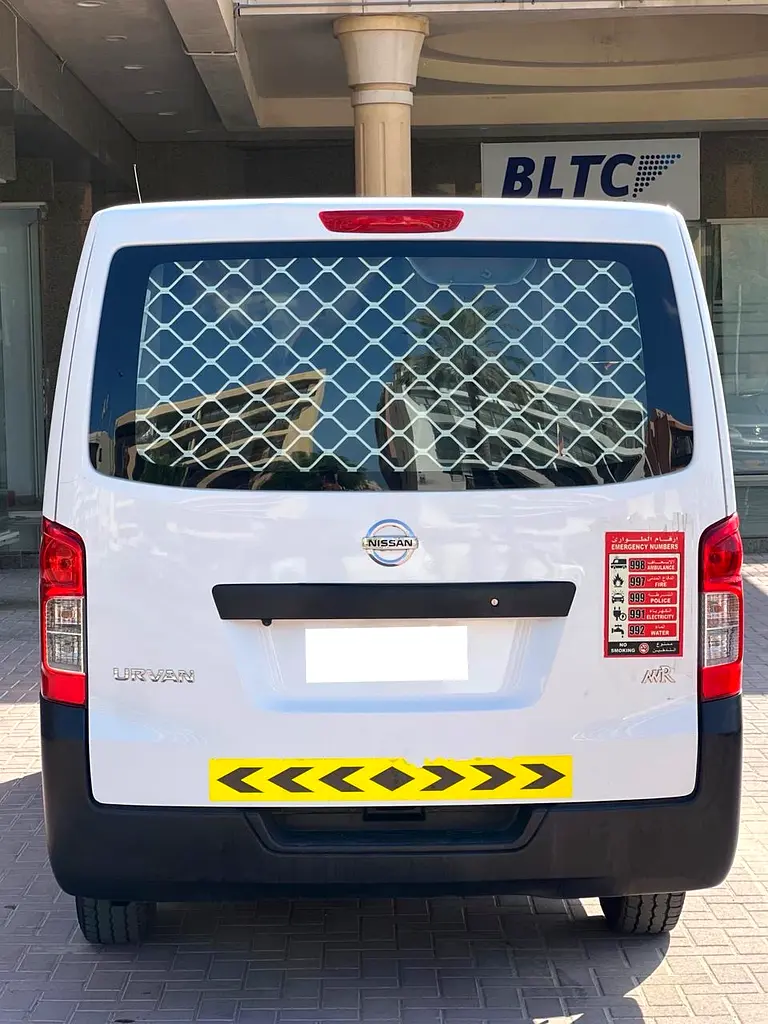 Nissan Urvan 2022 Panel van White Gcc Clean Car - Image 10