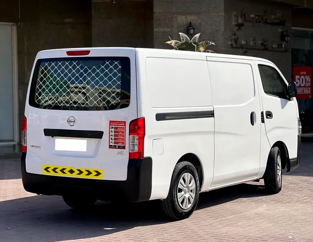 Nissan Urvan 2022 Panel van White Gcc Clean Car - Image 5