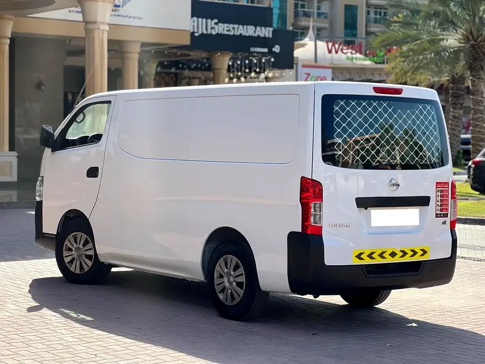 Nissan Urvan 2022 Panel van White Gcc Clean Car - Image 7