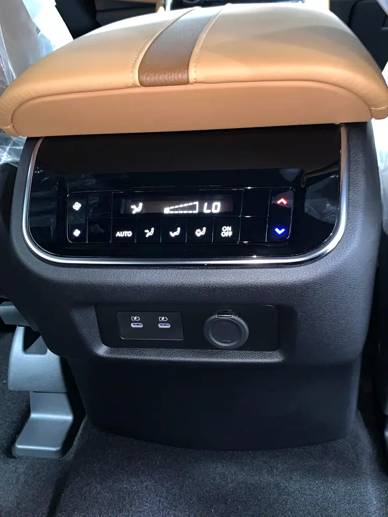NISSAN PATROL PLATINUM 3.5L TT 2026YM نيسان باترول بلاتنيوم توين توربو - Image 10