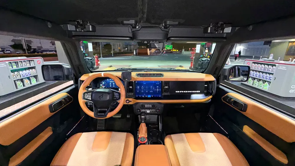 Ford Bronco Raptor 2023 | Al Tayer Warranty Until 2029 | Full Custom Desert Spec | Beadlock-Capable - Image 16
