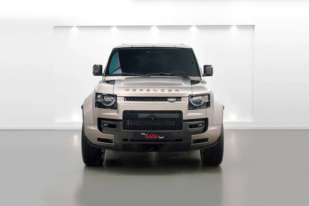 2025 LANDROVER DEFENDER 110 OCTA / FIXED SIDE STEPS / LOW MILEAGE /  DEALER WARRANTY - Image 5