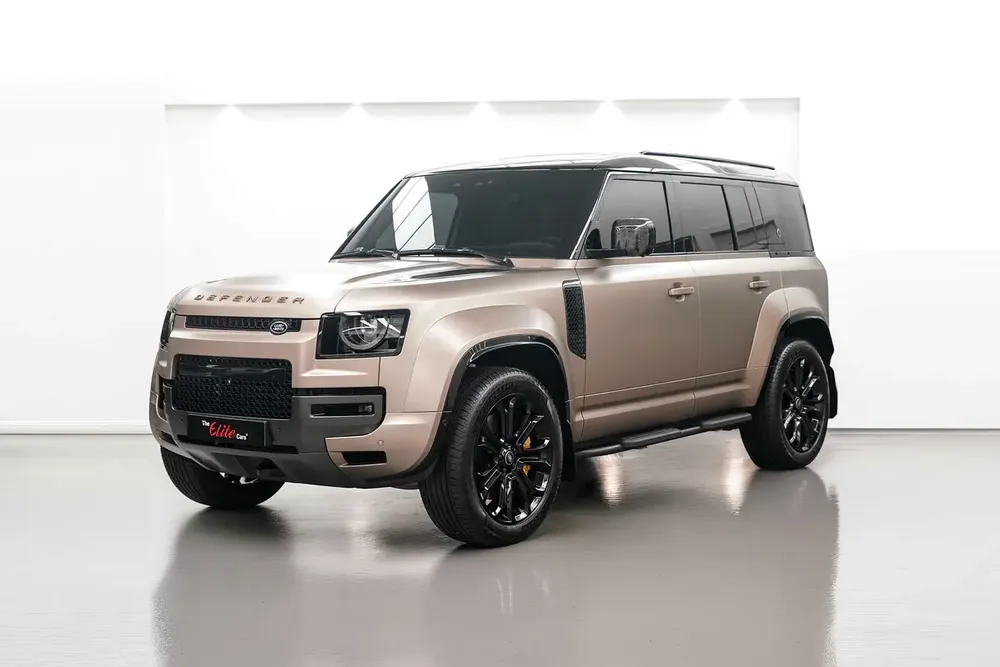 2025 LANDROVER DEFENDER 110 OCTA / FIXED SIDE STEPS / LOW MILEAGE /  DEALER WARRANTY - Image 7