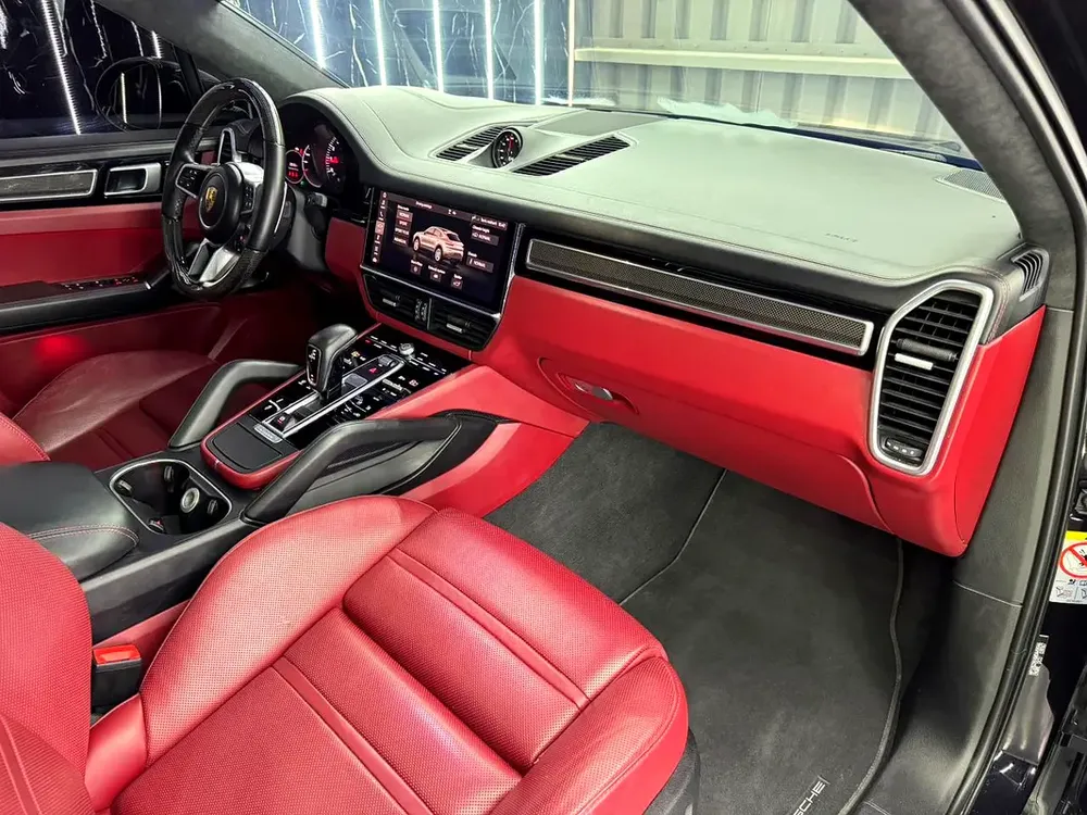 2021 Porsche Cayenne GTS, Full service History,Full PPF,Excellent,GCC Specs - Image 10