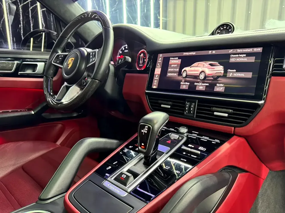 2021 Porsche Cayenne GTS, Full service History,Full PPF,Excellent,GCC Specs - Image 15