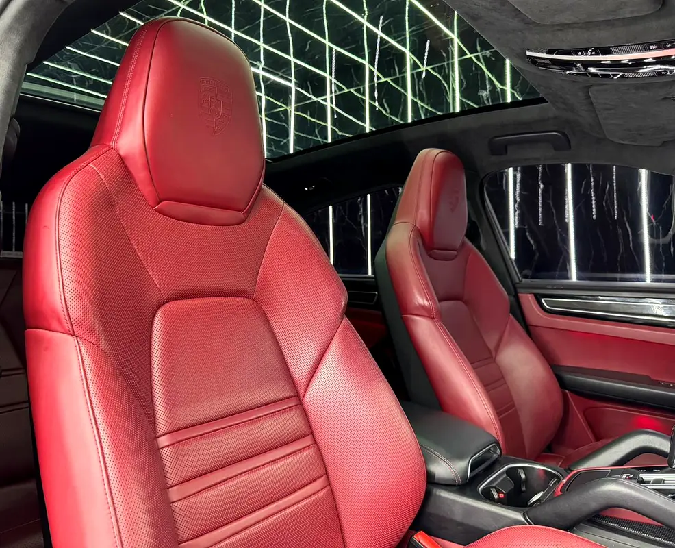 2021 Porsche Cayenne GTS, Full service History,Full PPF,Excellent,GCC Specs - Image 17