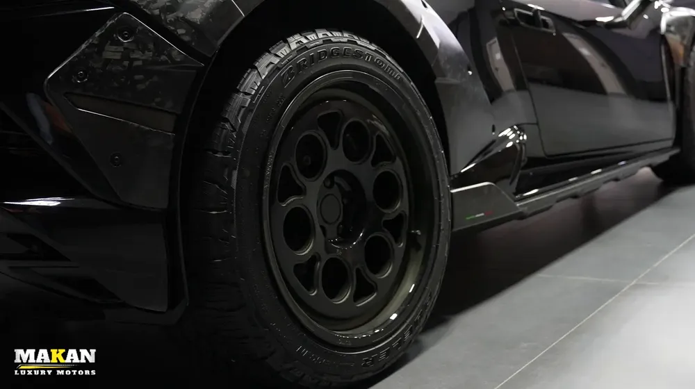 Lamborghini Huracan Sterrato - Image 6