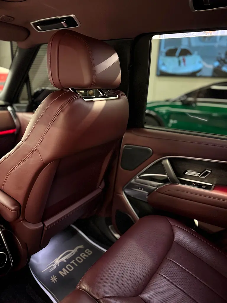 Range Rover Vogue V8 HSE - Image 10