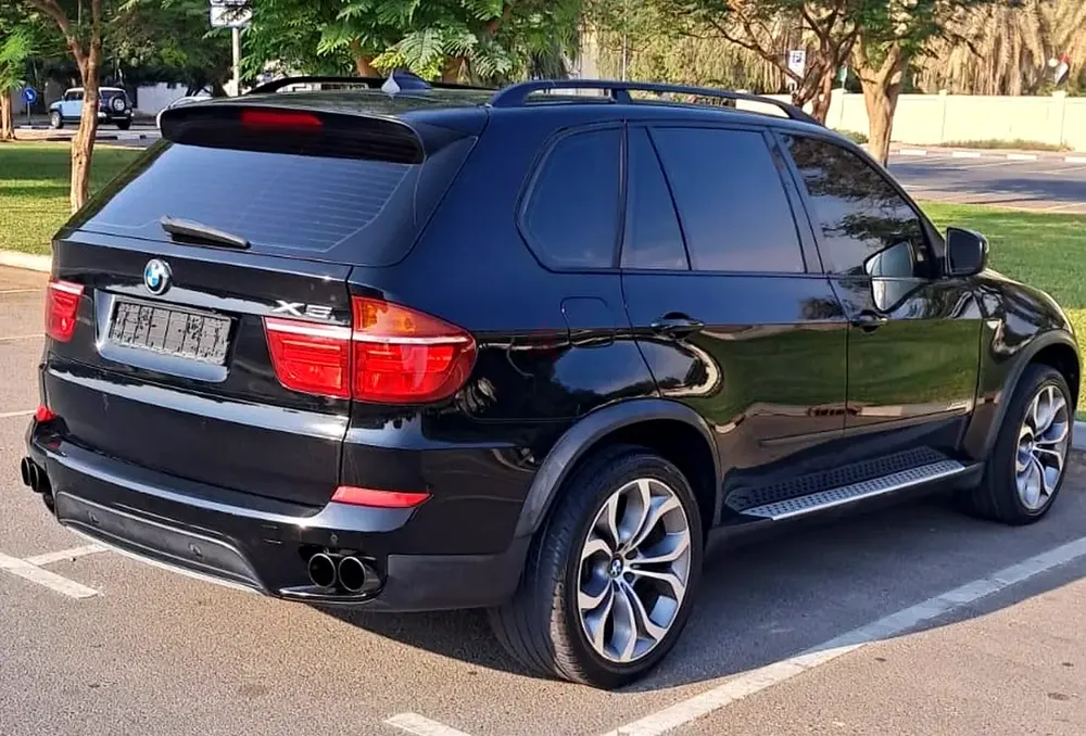 BMW X5 M50i - GCC Specs - Excellent Condition - Image 4