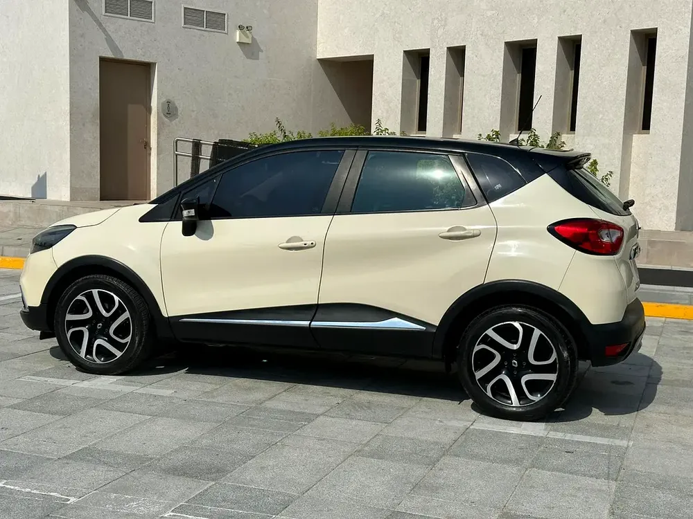 Renault Capture 2016 Where Efficiency Meets Elegance – Low Fuel Consumption for Car is for Sale - Image 5