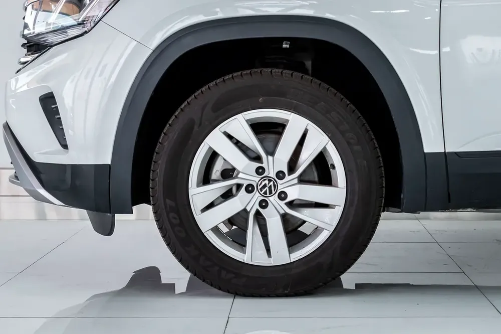 DEALER WARRANTY 1YR / 20,000 KM | 3.6 L | V6 GCC | AED 1300 PM - Image 15