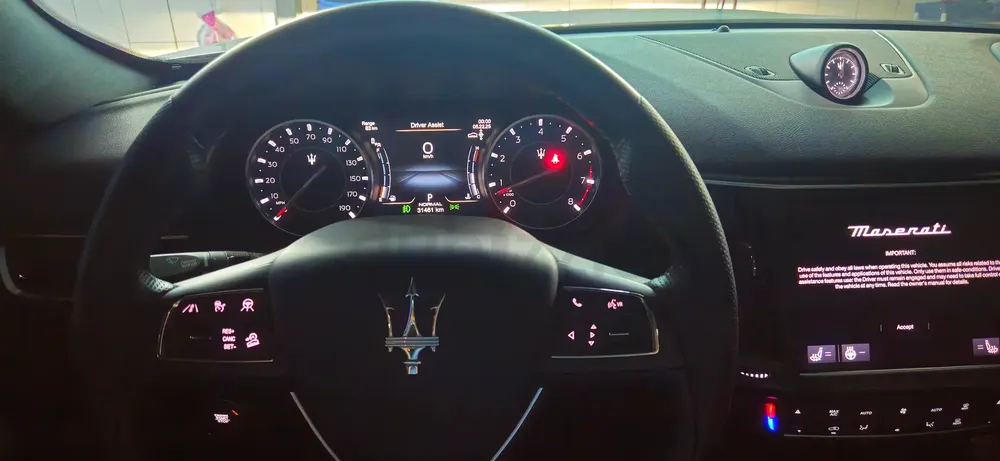 Maserati 2023 Black Edition | Carbon Interior | Like New - Image 8
