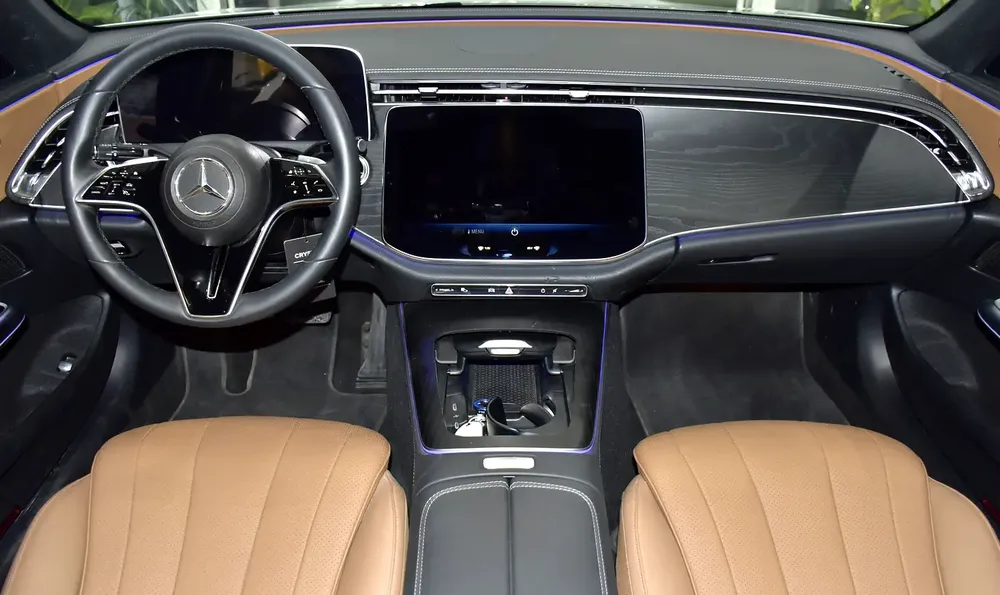 AED 2,935 EMi for 5Yrs | Mercedes Benz E200 ( 2025 Model ) in White Color Korean Specs - Image 11
