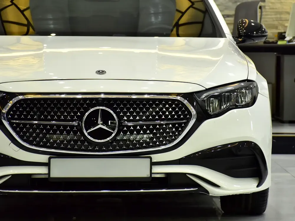 AED 2,935 EMi for 5Yrs | Mercedes Benz E200 ( 2025 Model ) in White Color Korean Specs - Image 4